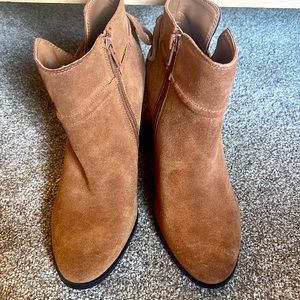 Gibson & Latimer Camel Color Boot